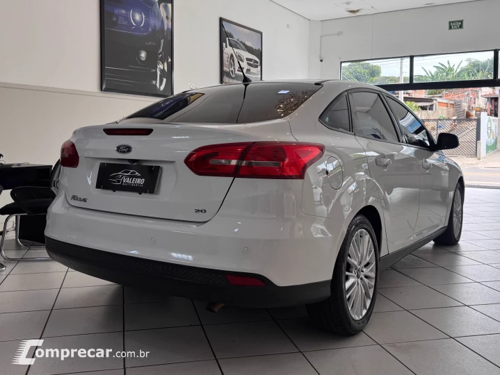 FOCUS 2.0 SE Plus Sedan 16V