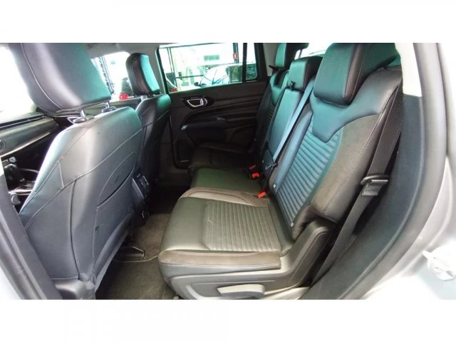 COMMANDER - 1.3 T270 TURBO LIMITED AT6