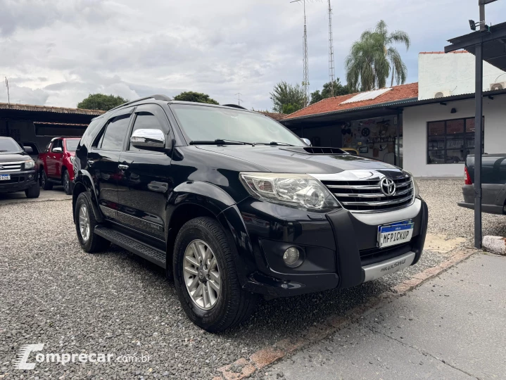 HILUX SW4 3.0 SRV 4X4 7 Lugares 16V Turbo Intercooler