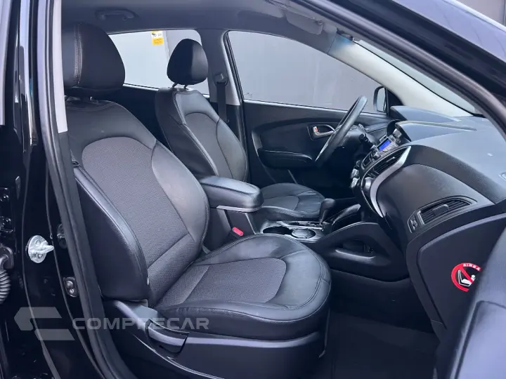 ix35 2.0 16V 170cv 2WD/4WD Aut.
