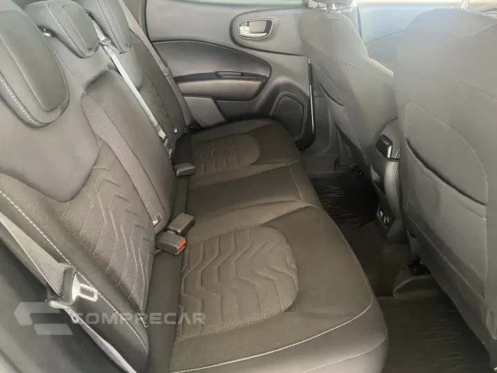 TORO 2.0 16V Turbo Freedom 4WD AT9