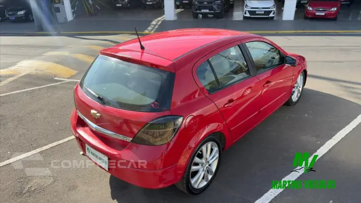 VECTRA 2.0 MPFI GT HATCH 8V FLEX 4P MANUAL
