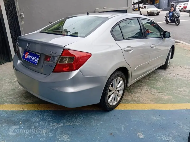 Civic LXS automático