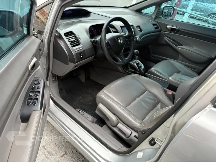 Civic 1.8 16V 4P FLEX LXS AUTOMÁTICO