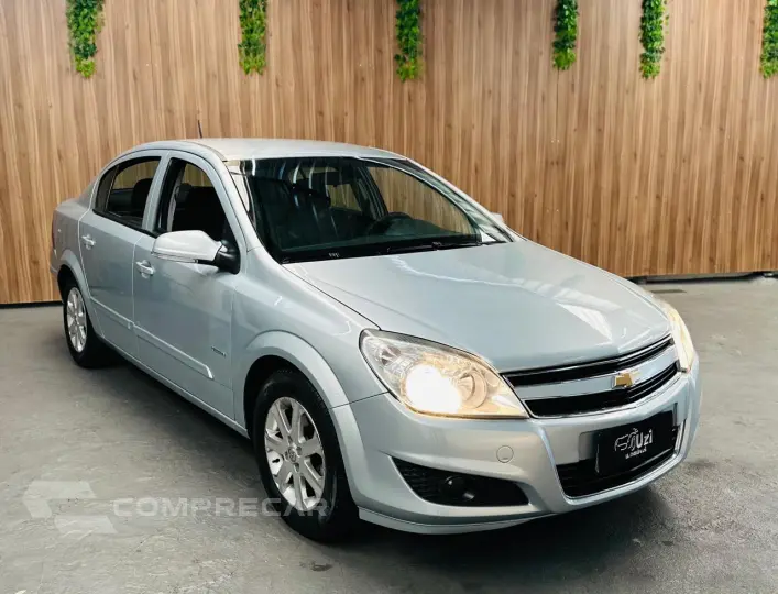 VECTRA 2.0 MPFI Expression 8V