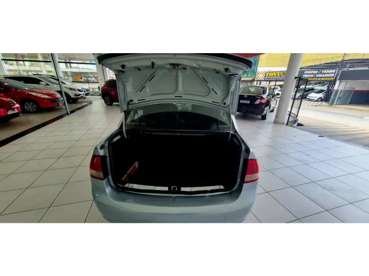 CLASSIC 1.0 MPFI LS 8V FLEX 4P MANUAL
