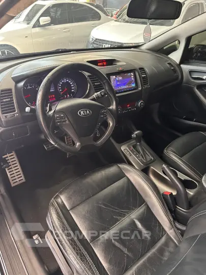 CERATO 1.6 E.213 Sedan 16V