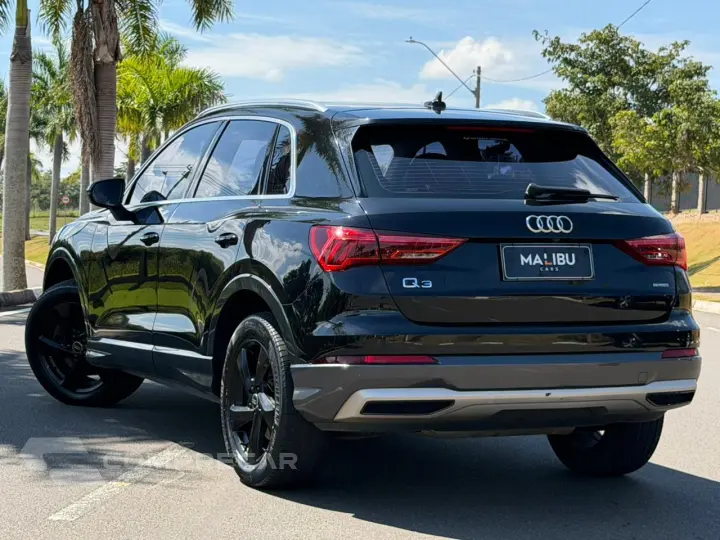 Q3 2.0 40 TFSI Prestige Quattro