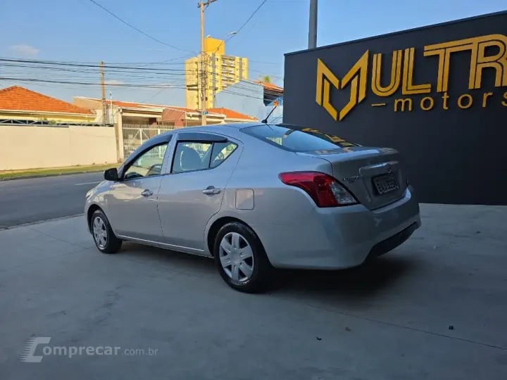 VERSA 1.0 12V FlexStart 4p Mec.