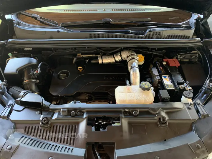 TRACKER 1.4 16V Turbo Midnight