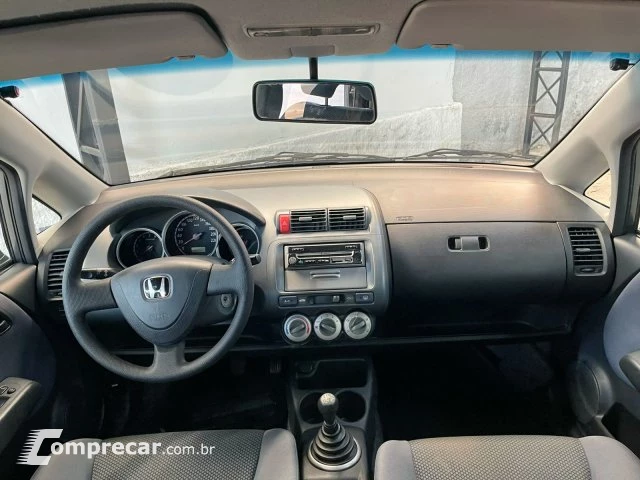 FIT - 1.4 LXL 8V 4P MANUAL