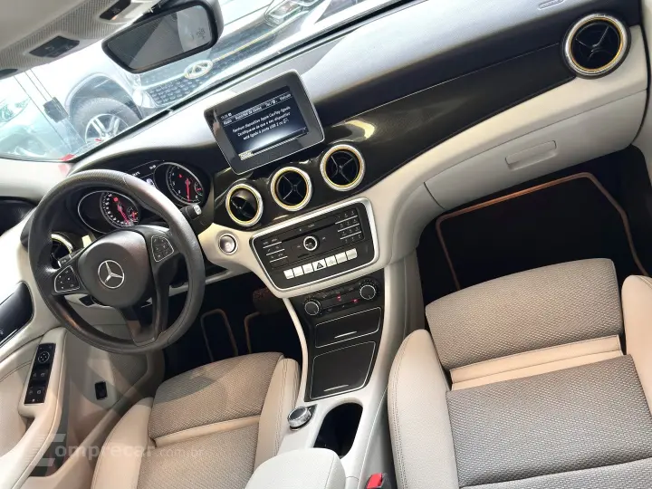 CLA 180 1.6 CGI GASOLINA 7G-DCT