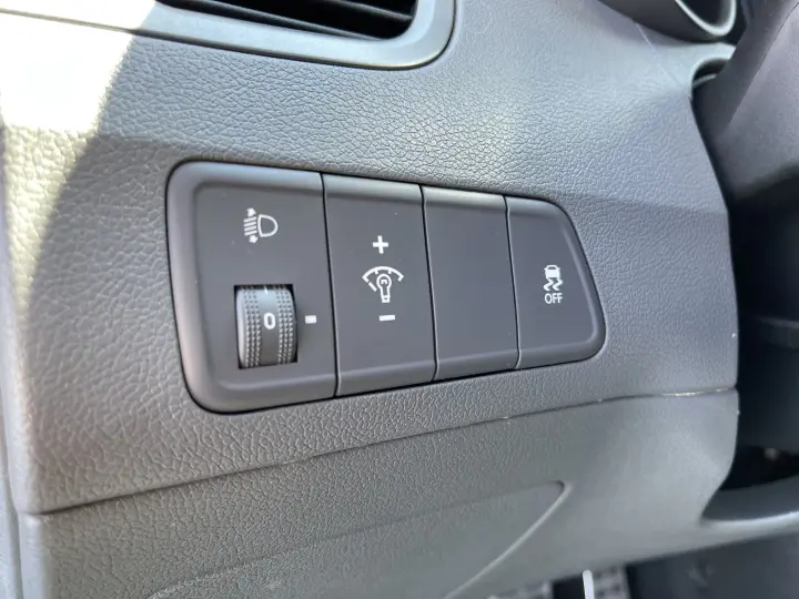 ELANTRA 1.8 GLS 16V GASOLINA 4P AUTOMÁTICO