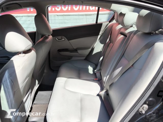 CIVIC - 1.8 LXS 16V 4P AUTOMÁTICO