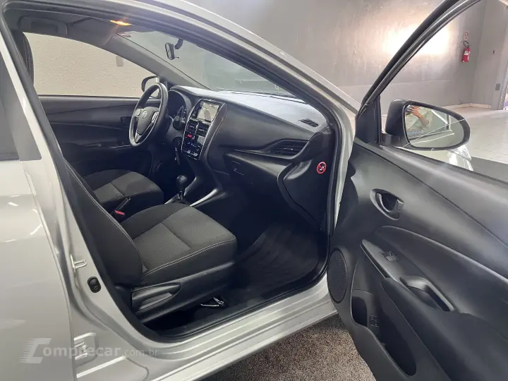 YARIS 1.5 16V Sedan XL