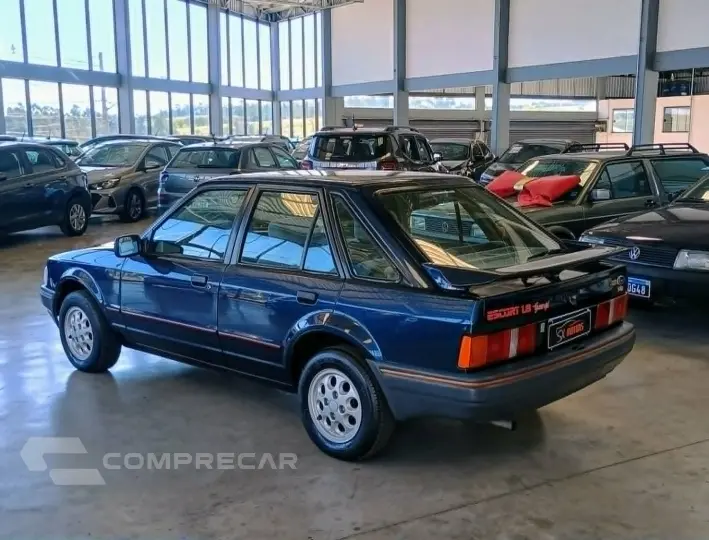 ESCORT 1.8 Guarujá 8V