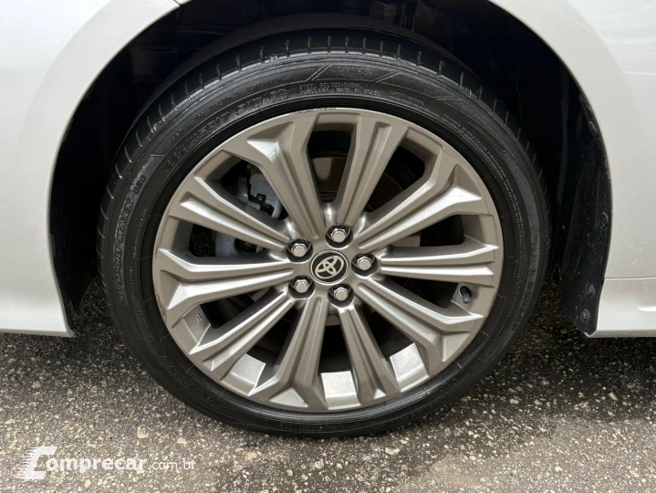 COROLLA 1.8 VVT-I Hybrid Altis