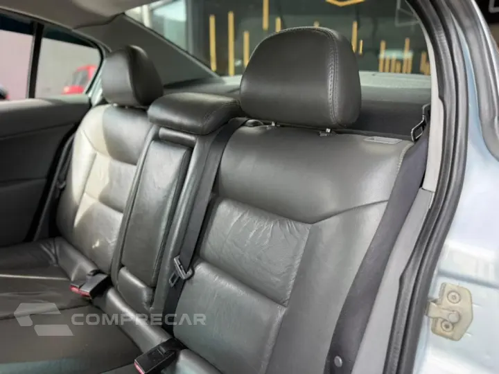 VECTRA 2.0 MPFI ELEGANCE 8V FLEX 4P MANUAL