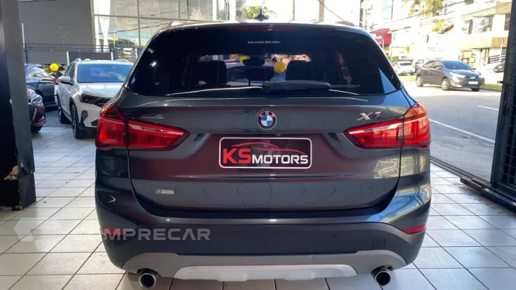 BMW X1 2.0 16V TURBO SDRIVE20I 4P