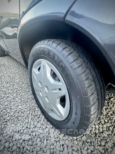 Corsa Sedan 1.0 4P WIND