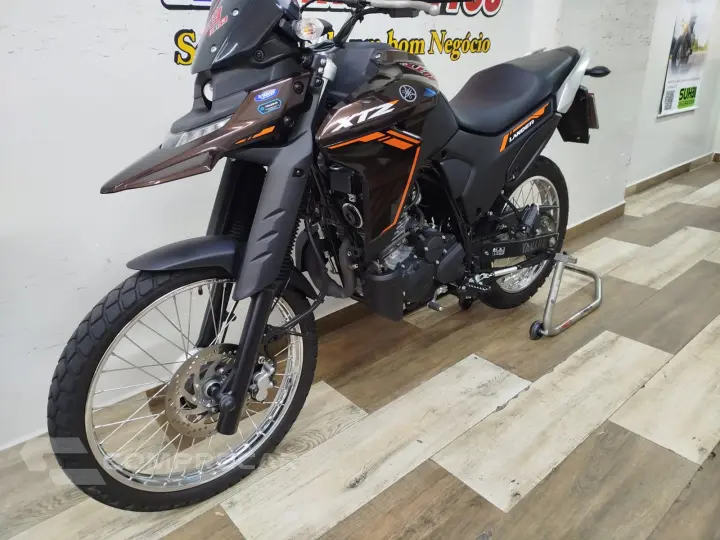 XTZ 250 LANDER CONNECT