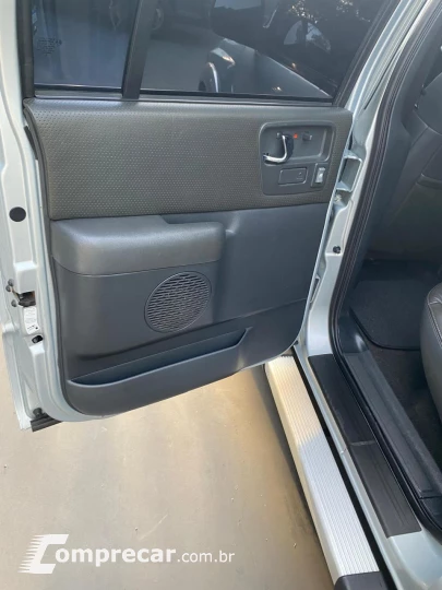 S10 2.4 MPFI Executive 4X2 CD 8V