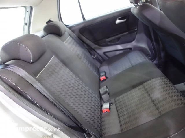 FOX - 1.6 MSI COMFORTLINE 8V 4P MANUAL