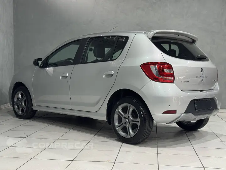 SANDERO 1.6 GT Line Limited