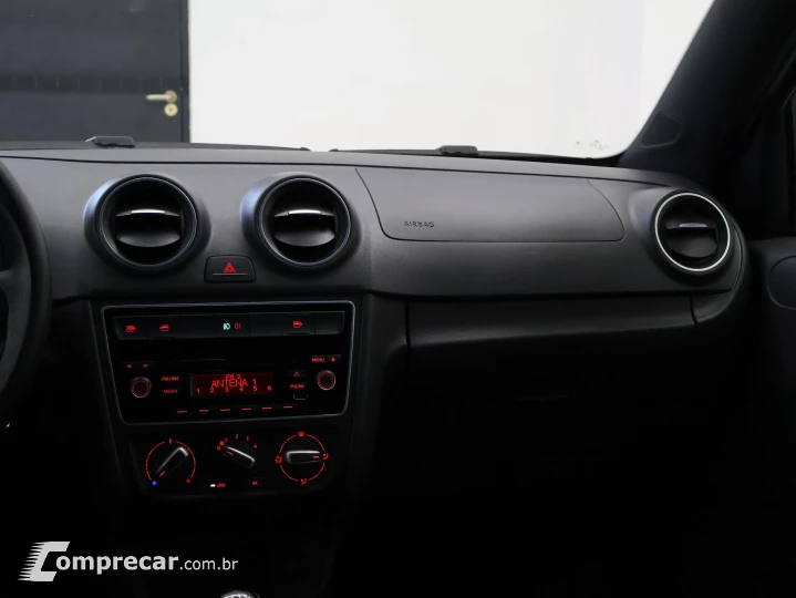 GOL 1.0 MI Track 8V
