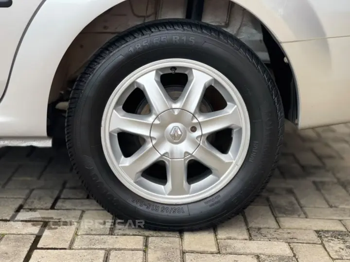 LOGAN 1.6 EXPRESSION 16V FLEX 4P MANUAL