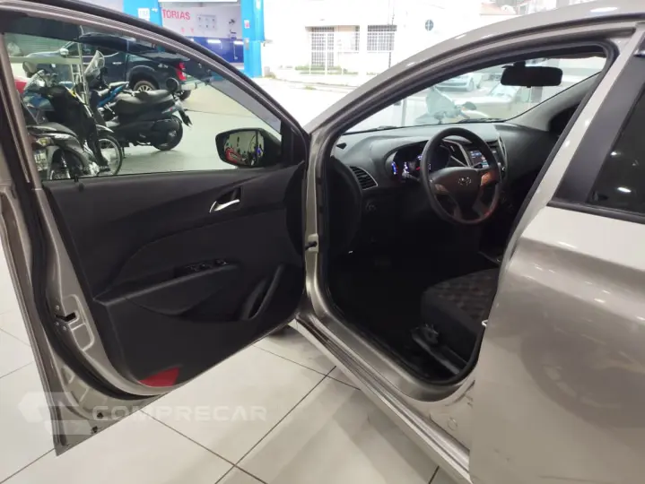 HB20 1.6 Comfort Plus 16V