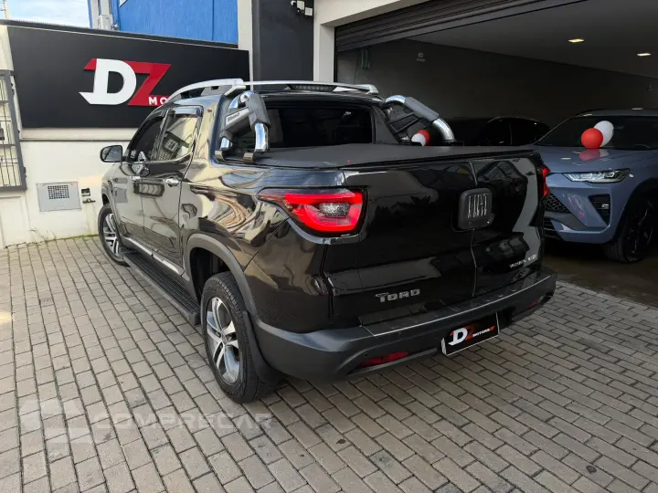 TORO 2.0 16V Turbo Volcano 4WD AT9