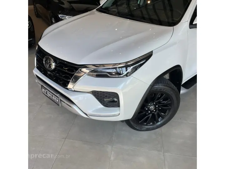 HILUX SW4 2.8 D-4D TURBO DIESEL SRX 7L 4X4 AUTOMÁTICO