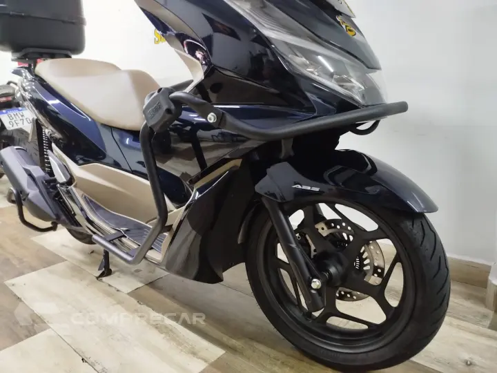 PCX 160 DLX