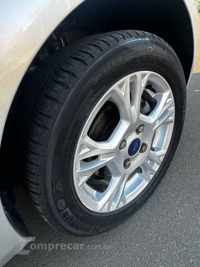 FIESTA 1.6 SE Plus Sedan 16V