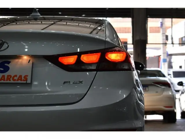 ELANTRA - 2.0 16V 4P AUTOMÁTICO