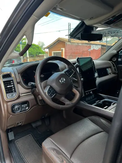 3500 6.7 Laramie Longhorn 4X4 CD 6 Cilindros Turbo