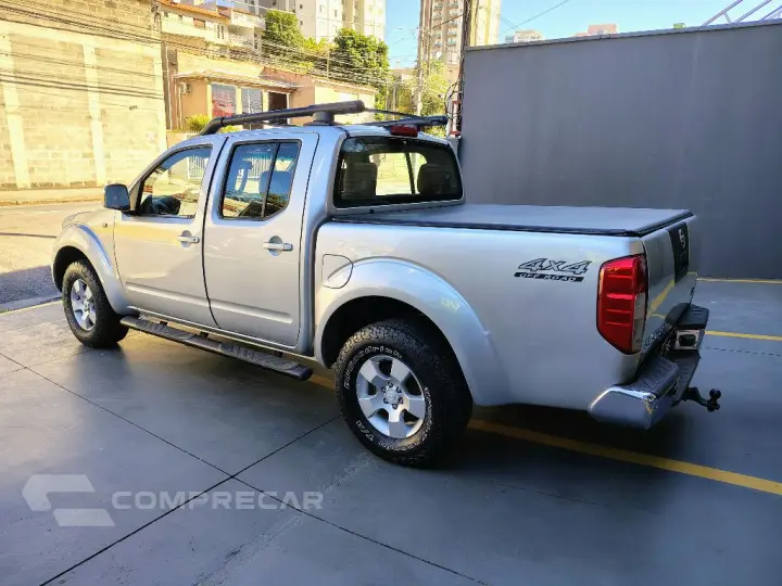 Frontier LE CD 4x4 2.5 TB Diesel Aut.