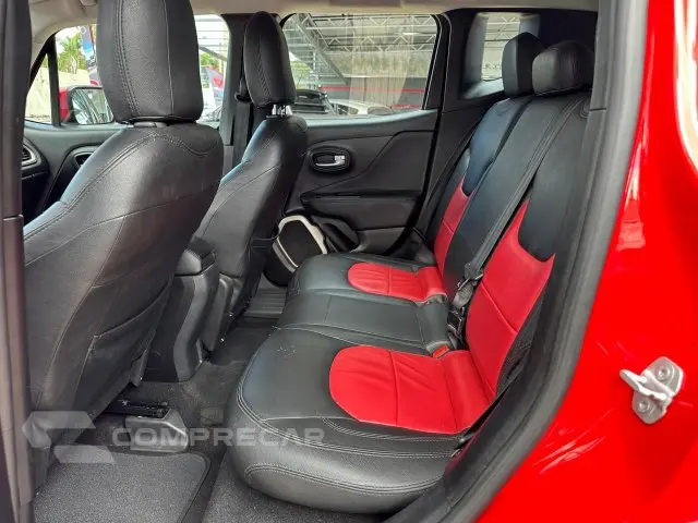 RENEGADE - 1.8 16V LONGITUDE 4P AUTOMÁTICO