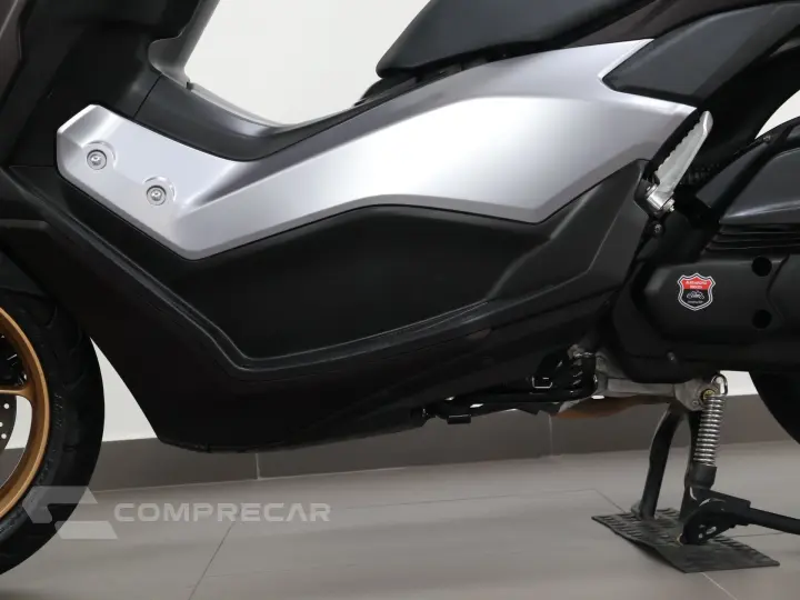 YAMAHA NMAX CONNECTED 160 ABS
