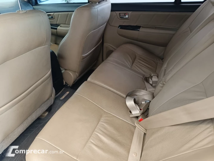 HILUX SW4