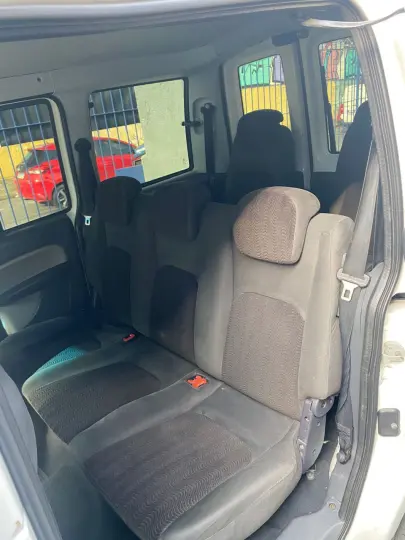 Doblo 1.8 16V 4P FLEX ESSENCE 7 LUGARES