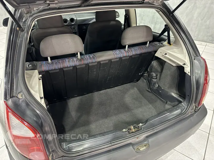 CELTA 1.0 MPFI Life 8V