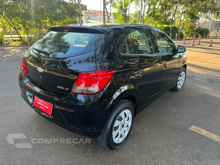 Onix 1.4 LT