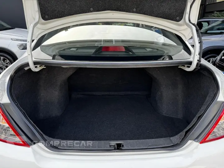 VERSA 1.6 16V SL