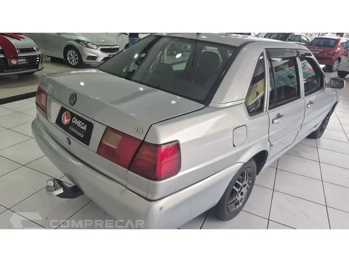 SANTANA 1.8 MI 8V GASOLINA 4P MANUAL