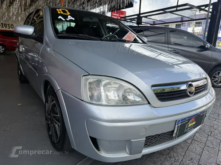 CORSA 1.4 MPFI Premium Sedan 8V