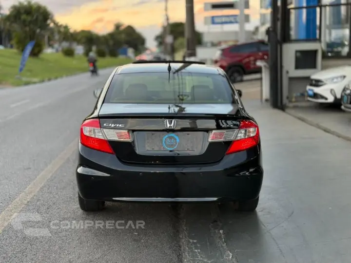 Civic Sedan EXS 1.8/1.8 Flex 16V Aut. 4p