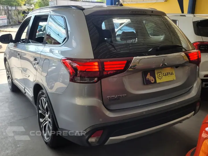 OUTLANDER 2.0 16V 160cv Aut.