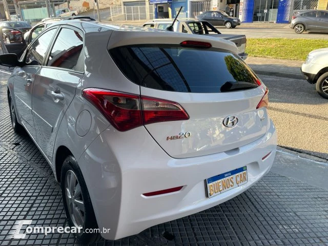 HB20 - 1.0 COMFORT PLUS 12V 4P MANUAL